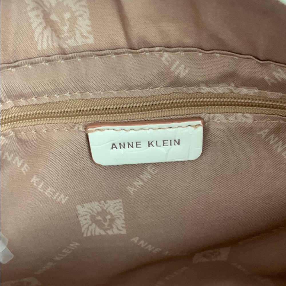 Anne Klein White and Tan Satchel with Chic Tassel with shoulder strap. - Picture 8 of 10